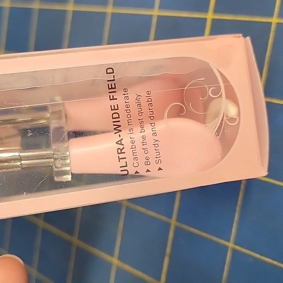 She Makeup Eyelash Curler with Pink Handles New Sealed Package - Picture 4 of 4